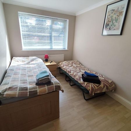 شقة 2 Bed Flat Near Station With Parking&Comgarden سوتون المظهر الخارجي الصورة